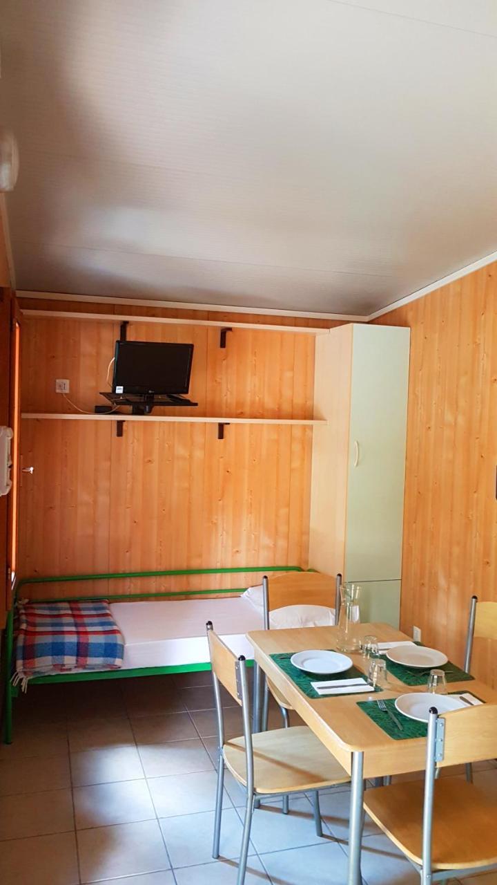 فندق Camping Luna مارينا دي ماسا المظهر الخارجي الصورة